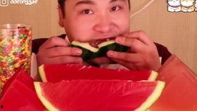 小屁孩直播吃瓜,一场爆笑的美食盛宴